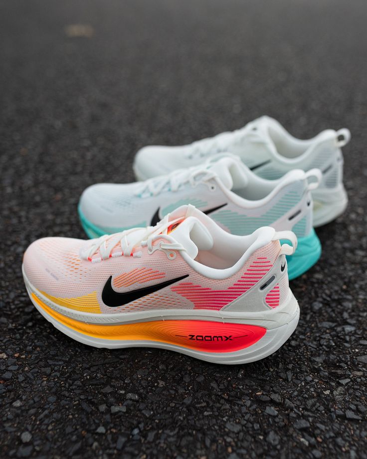 NIKE VORMERO 18