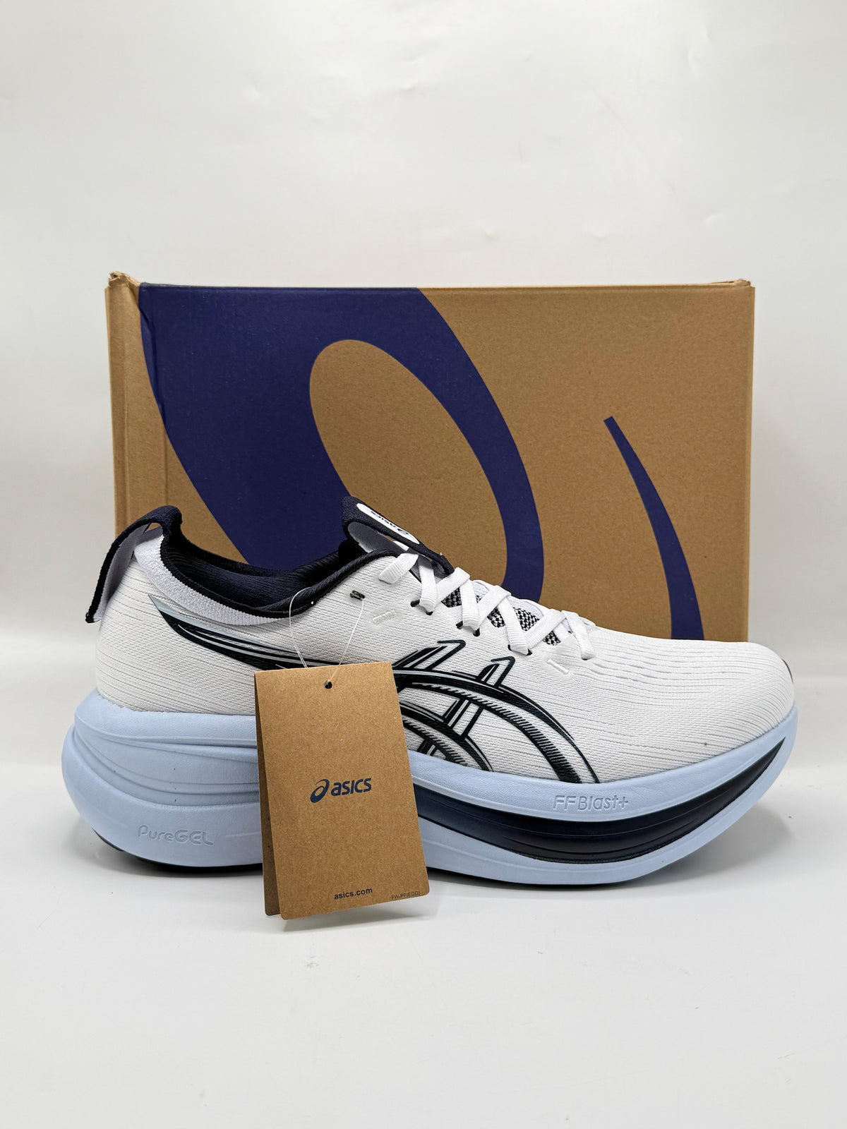 ASICS nimbus 28