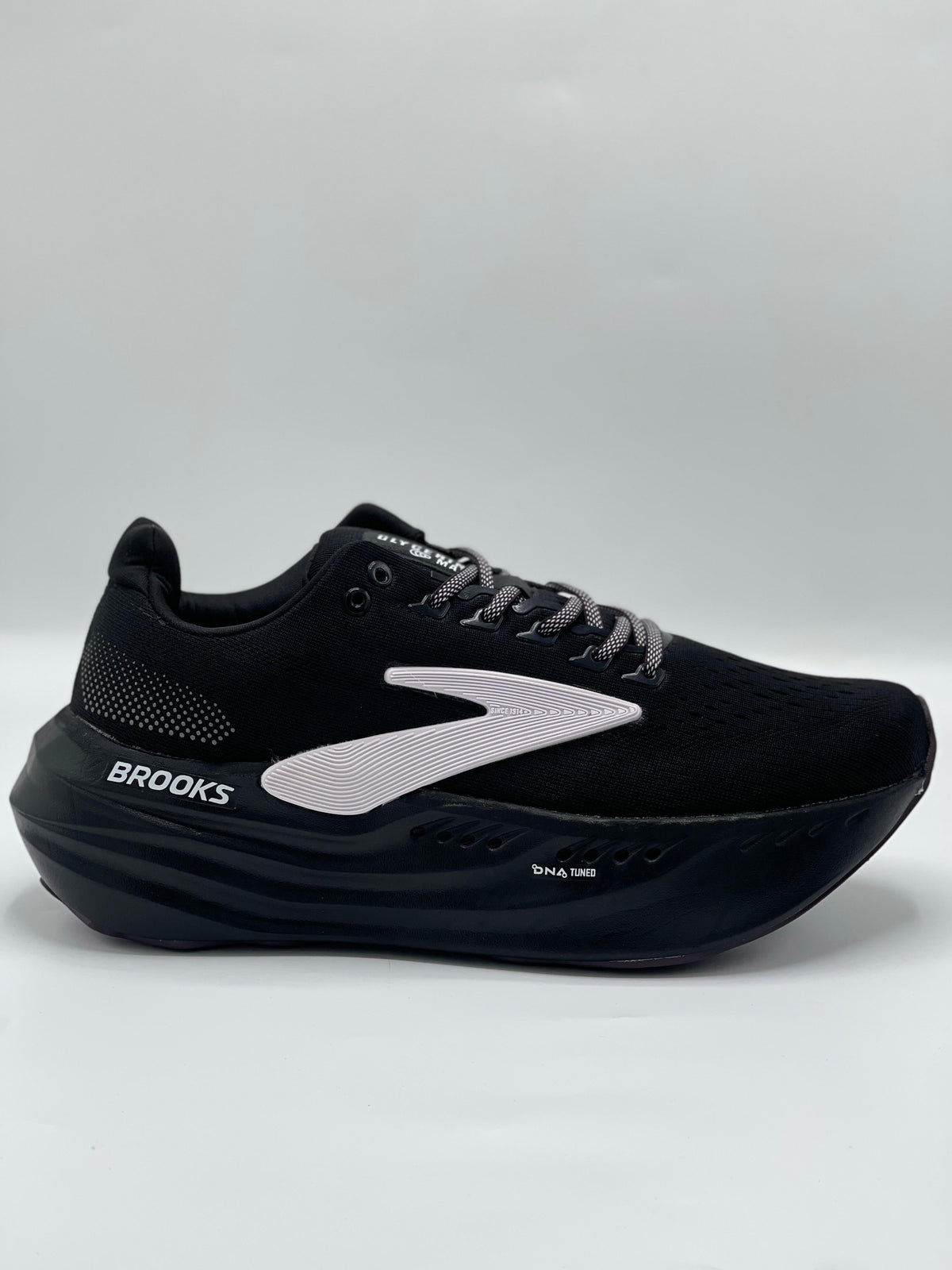 BROOKS brand leftover
