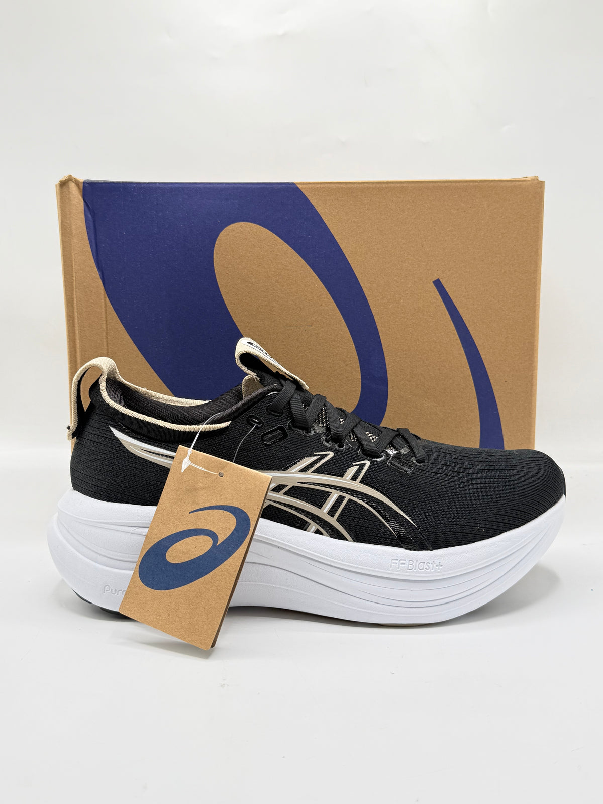 ASICS nimbus 28