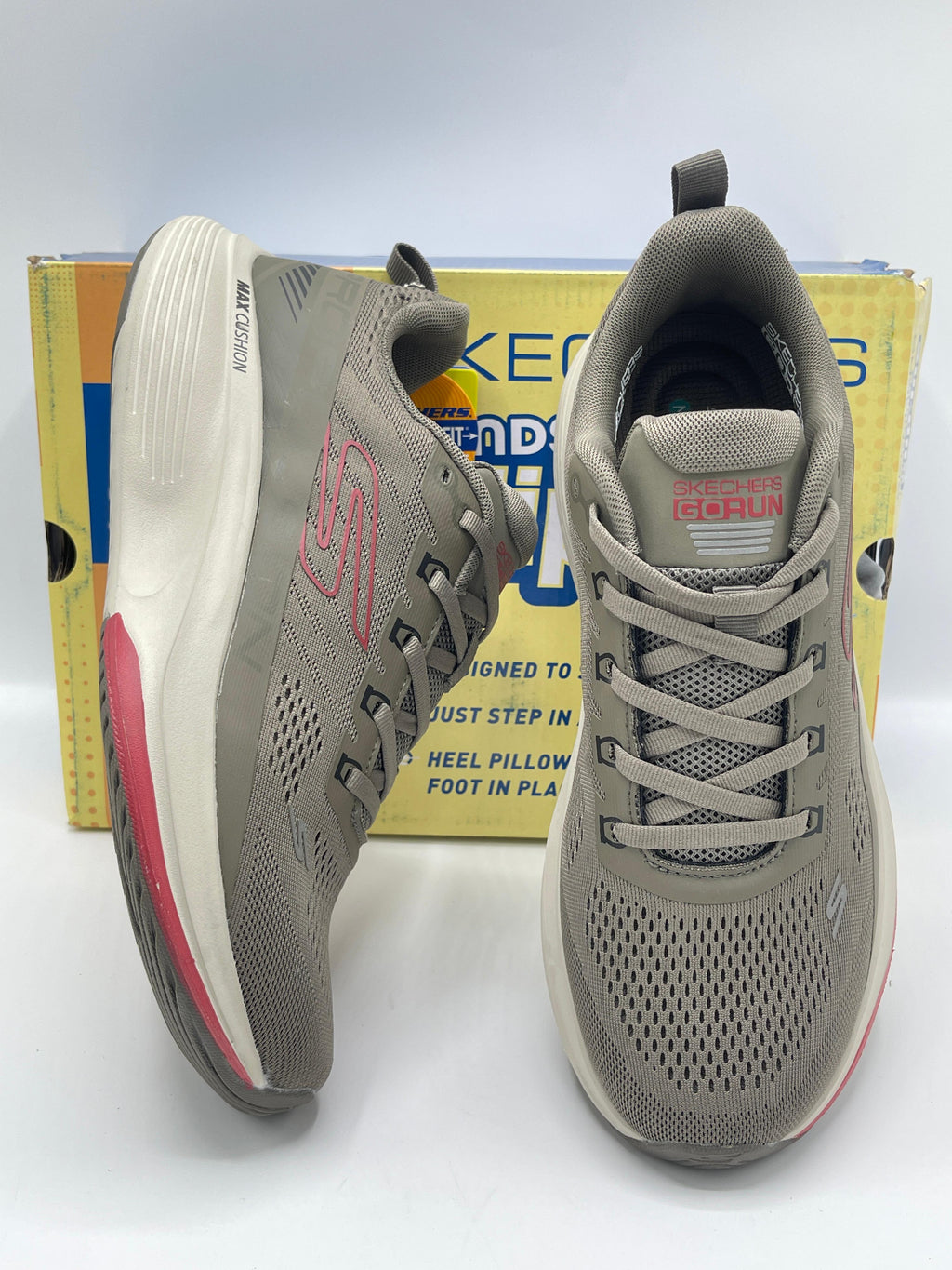 Skechers Max Cushioning