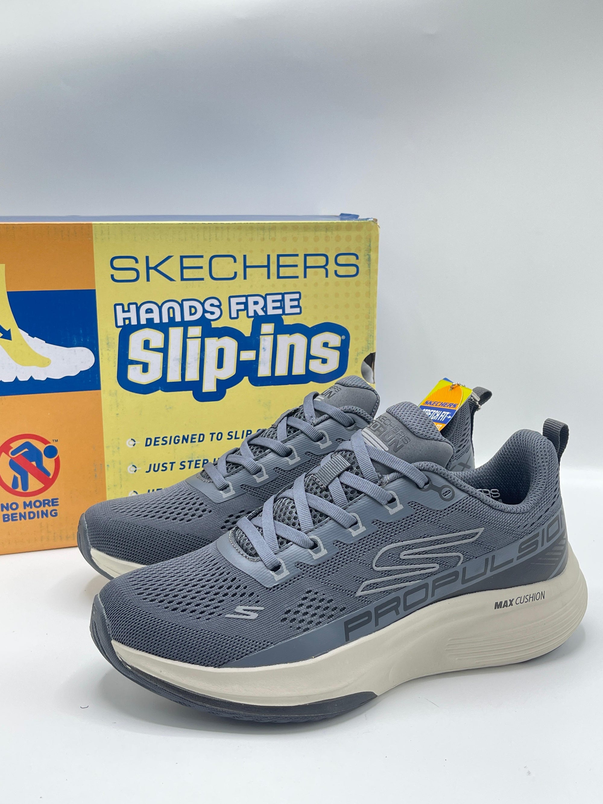 Skechers Max Cushioning