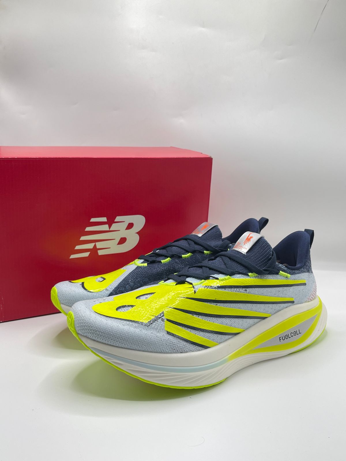NEW BALANCE V3 brand leftover
