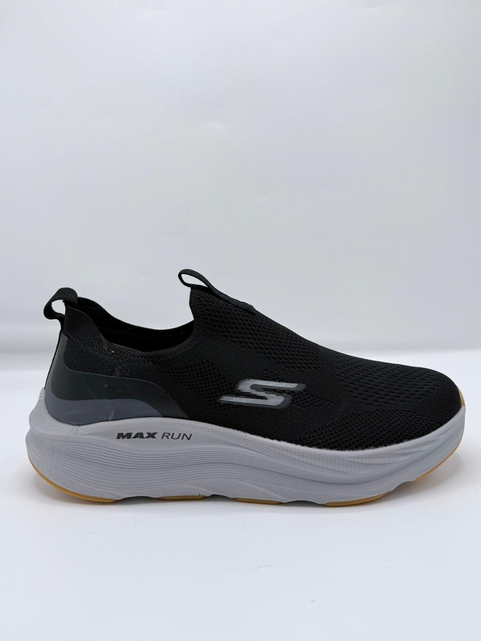 SKECHERS