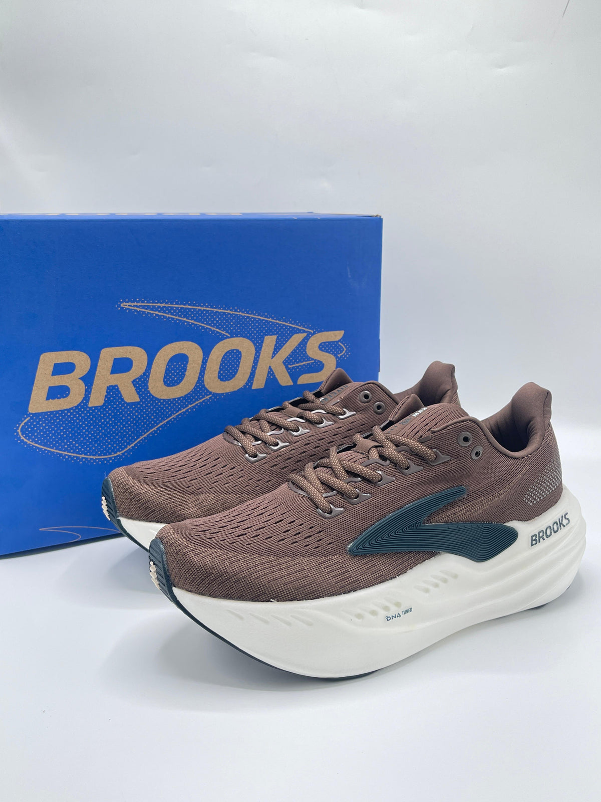 BROOKS brand leftover