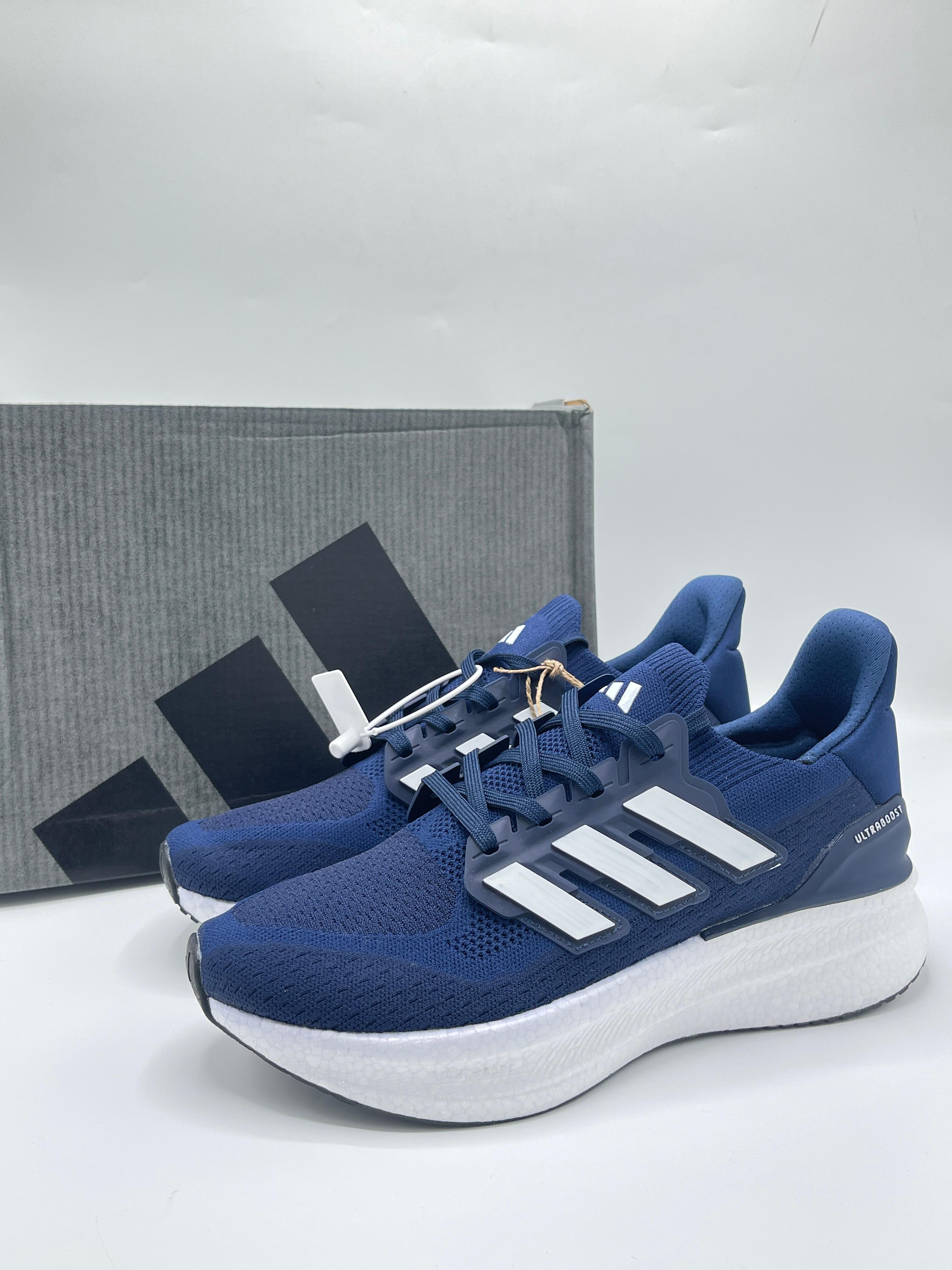 ULTRA BOOST 5X brand leftover
